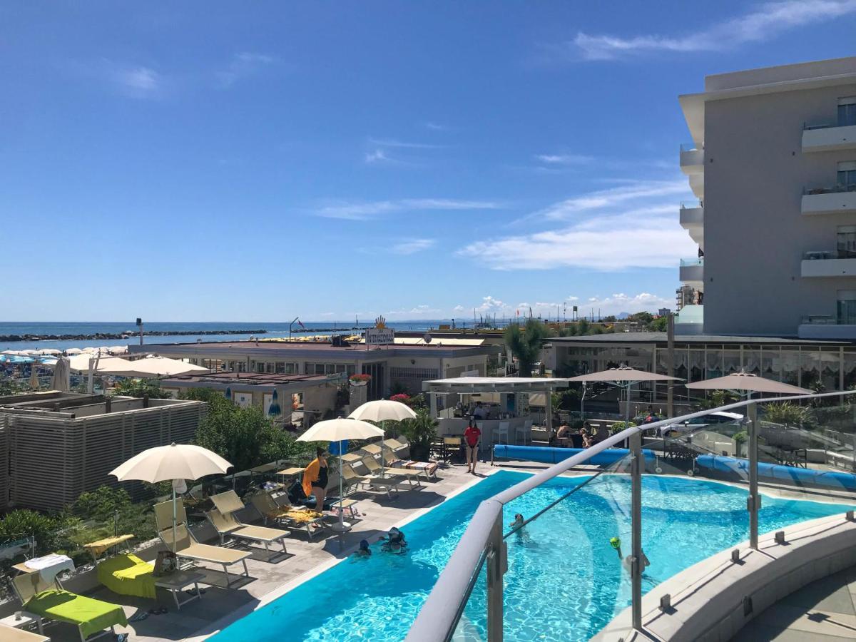 Hotel Caesar Lido Di Savio Dış mekan fotoğraf