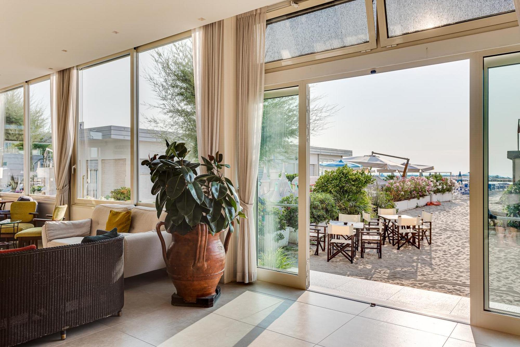 Hotel Caesar Lido Di Savio Dış mekan fotoğraf