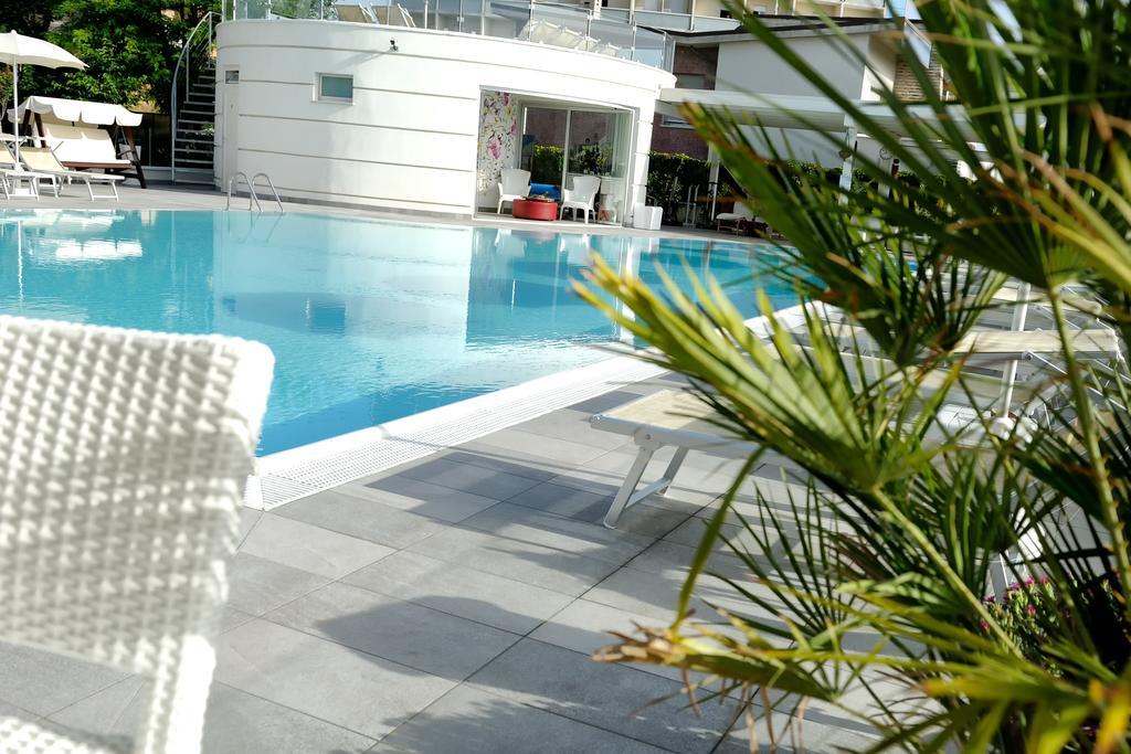 Hotel Caesar Lido Di Savio Dış mekan fotoğraf